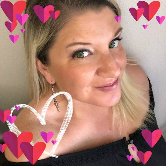 Meet your Posher, Kelly - Picture 4 of 6